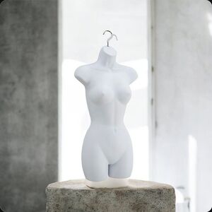 Mannequin Full Torso Hunger